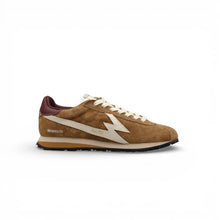 Carica l'immagine nel visualizzatore di Gallery, SNEAKER FLASH COGNAC | SUEDE CON DETTAGLI BORDEAUX | MOA CONCEPT
