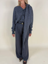 Load image into Gallery viewer, Cardigan V sciarpetta in Pura Lana | Grigio

