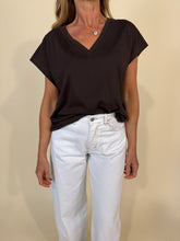 Carica l'immagine nel visualizzatore di Gallery, T-shirt V | 100% cotone | Più colori
