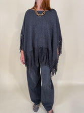 Load image into Gallery viewer, Poncho Akie | Più Colori | 100% Lana
