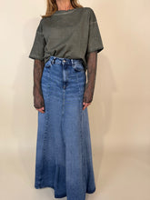 Load image into Gallery viewer, T-shirt pizzo slavata
