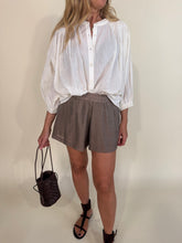 Carica l'immagine nel visualizzatore di Gallery, Camicia Cody I crema
