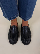 Carica l'immagine nel visualizzatore di Gallery, Mocassino Nappa Nero | Classic
