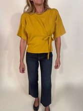 Carica l'immagine nel visualizzatore di Gallery, Maglia Laccio | Viscosa | Più colori.
