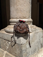 Carica l'immagine nel visualizzatore di Gallery, Pochette double-face bandana

