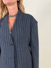Load image into Gallery viewer, Cappotto lungo Gessato | Lana &amp; seta
