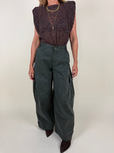 Carica l'immagine nel visualizzatore di Gallery, Pantalone verde | Balloon fit
