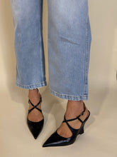 Carica l'immagine nel visualizzatore di Gallery, Décolleté Black
