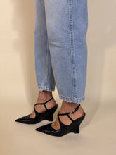 Carica l'immagine nel visualizzatore di Gallery, Décolleté Black
