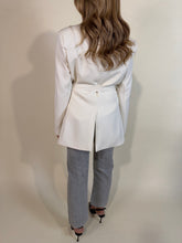 Load image into Gallery viewer, Giacca Cinturata | Più colori
