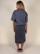 Load image into Gallery viewer, T-shirt Dark Steel scollo a V | Più colori

