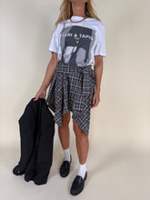 Carica l'immagine nel visualizzatore di Gallery, T-shirt Tabi &amp; Tapis | Oversize | 100% cotone.
