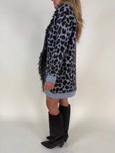 Load image into Gallery viewer, Cardigan lungo grigio | Maculato | Mohair &amp; lana
