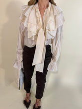 Carica l'immagine nel visualizzatore di Gallery, Camicia Crema | Volant | Misto Lino | Più colori
