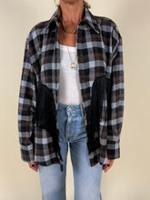 Load image into Gallery viewer, Camicia check e frangia Nera
