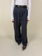 Load image into Gallery viewer, Pantalone Classy | Taglio maschile | Più colori
