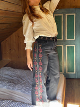 Load image into Gallery viewer, Denim Baita | Flowers
