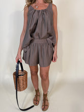 Carica l'immagine nel visualizzatore di Gallery, Shorts Bronze | Set.
