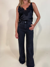 Load image into Gallery viewer, Denim Lexie | Black Denim.
