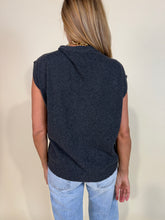 Carica l'immagine nel visualizzatore di Gallery, Gilet Bottoni | Più Colori

