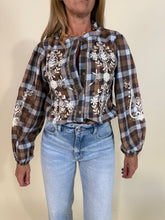 Load image into Gallery viewer, Camicia Quadretti | Ricami
