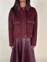 Load image into Gallery viewer, Giubbotto con pietre in lana | Burgundy
