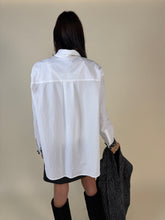 Carica l'immagine nel visualizzatore di Gallery, Camicia White | Paillettes Black
