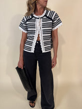 Carica l'immagine nel visualizzatore di Gallery, Cardigan Crochet | B&amp;W
