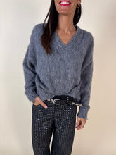 Carica l'immagine nel visualizzatore di Gallery, Maglia Soft Scollo V | Grey

