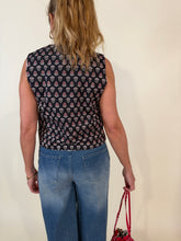 Carica l'immagine nel visualizzatore di Gallery, Gilet Roses | Blue

