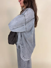 Carica l'immagine nel visualizzatore di Gallery, Camicia oversize Cassandra | Set coordinato zefiro
