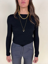 Carica l'immagine nel visualizzatore di Gallery, Maglia a costa in 100% lana | Nina Ribbed

