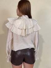 Carica l'immagine nel visualizzatore di Gallery, Camicia Crema | Volant | Misto Lino
