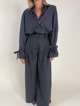 Load image into Gallery viewer, Camicia asphalt | Grigio scuro | Con spallina | Set coordinato
