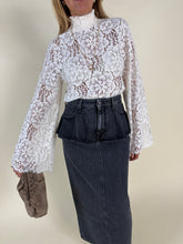Load image into Gallery viewer, Camicia Grace con pizzo in più colori | Cotone
