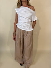 Load image into Gallery viewer, T-shirt Monospalla | Bianco gesso

