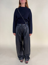 Carica l'immagine nel visualizzatore di Gallery, Pantalone in ecopelle Blue nights
