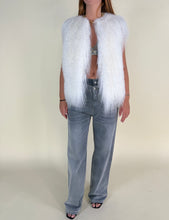 Load image into Gallery viewer, Gilet in Mongolia I produzione Artigianale Made in Italy I PRE ORDINE
