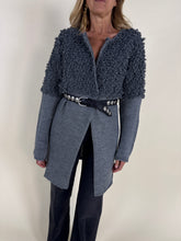 Carica l'immagine nel visualizzatore di Gallery, Cardigan lungo Bouclè | Grey | Wool
