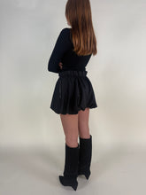 Carica l'immagine nel visualizzatore di Gallery, Short balloon I Black
