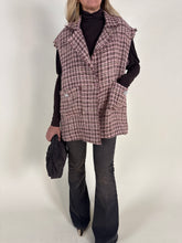 Carica l'immagine nel visualizzatore di Gallery, Gilet bouclé con strass | Rosa e moro
