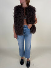 Load image into Gallery viewer, Gilet in Mongolia I produzione Artigianale Made in Italy I PRE ORDINE
