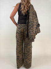 Load image into Gallery viewer, Pantalone zebra verde | Set coordinato
