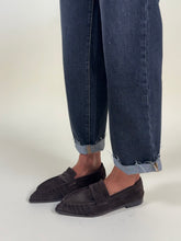 Load image into Gallery viewer, Mocassino Suede | Punta | PREORDINE
