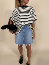 Load image into Gallery viewer, Bermuda Nerea | Light Denim.
