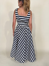 Load image into Gallery viewer, Abito Stripes | Cotone | Più varianti.
