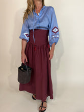 Load image into Gallery viewer, Camicia Indi | Celeste &amp; Red.
