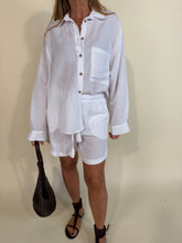 Carica l'immagine nel visualizzatore di Gallery, Completo Riviera | Camicia + Shorts | Più colori.
