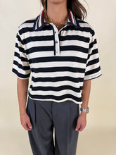 Load image into Gallery viewer, Polo riga e crochet | 50% cotone
