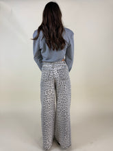 Load image into Gallery viewer, Denim Leo bianco
